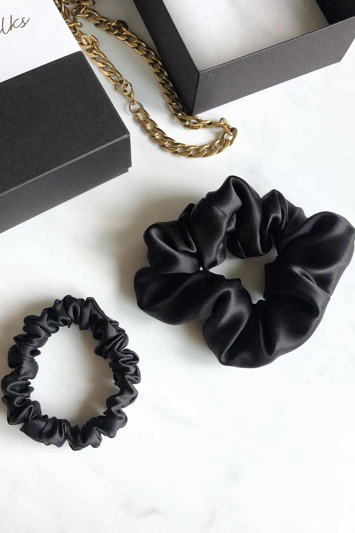 Sporty & Chic - set of 2 scrunchies -  L & S size Black Night